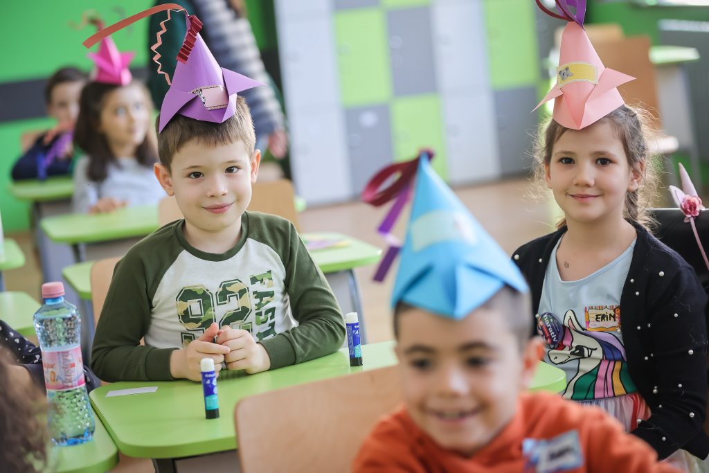 80 de ateliere pentru copii
